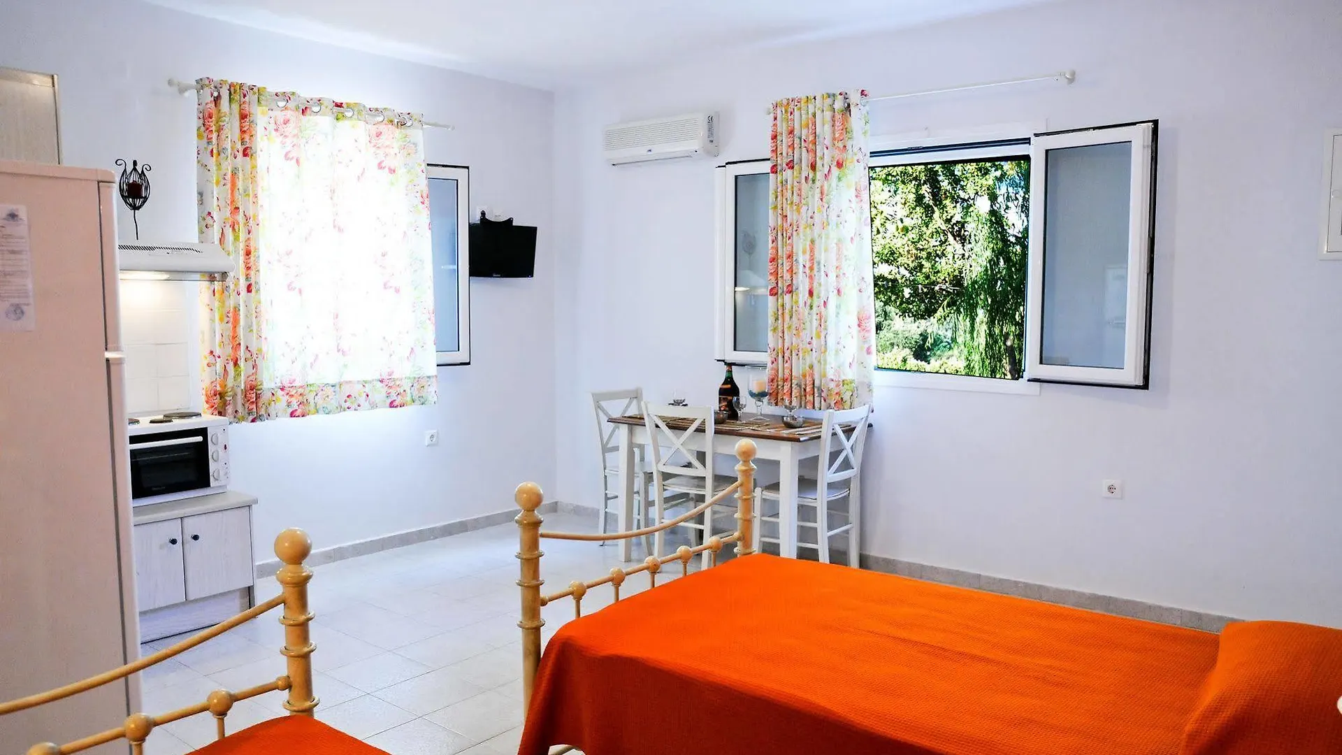 Studios Dimitra Spartià Hotel