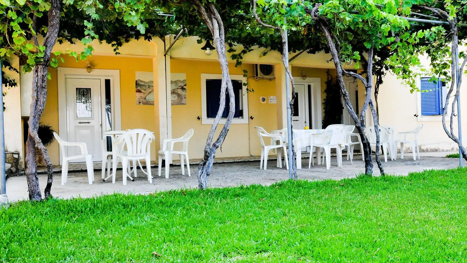 Studios Dimitra Spartià Hotel